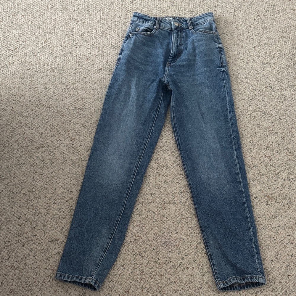 Zara Women's Straight Leg Blue Jeans